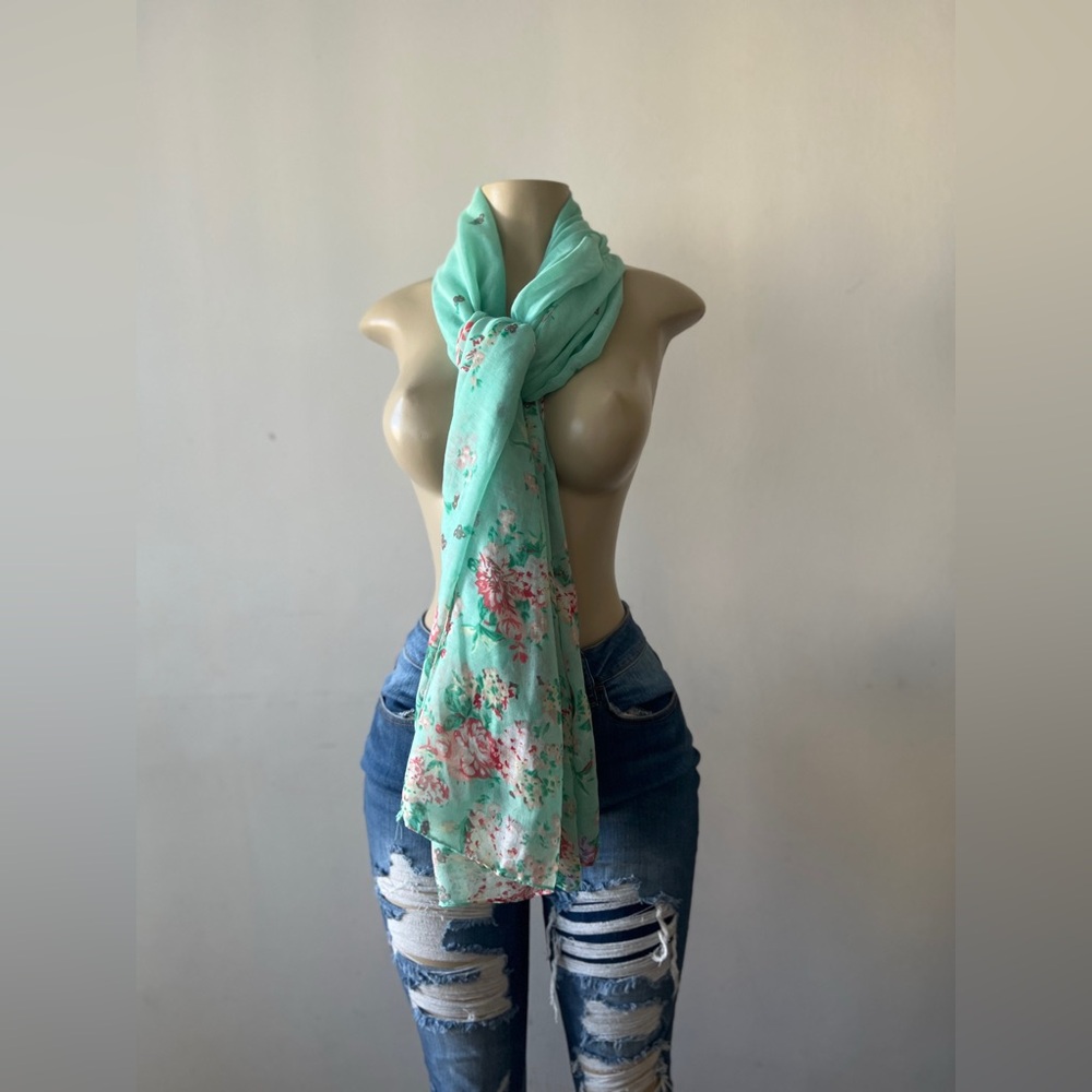 New Beautiful Scarf
